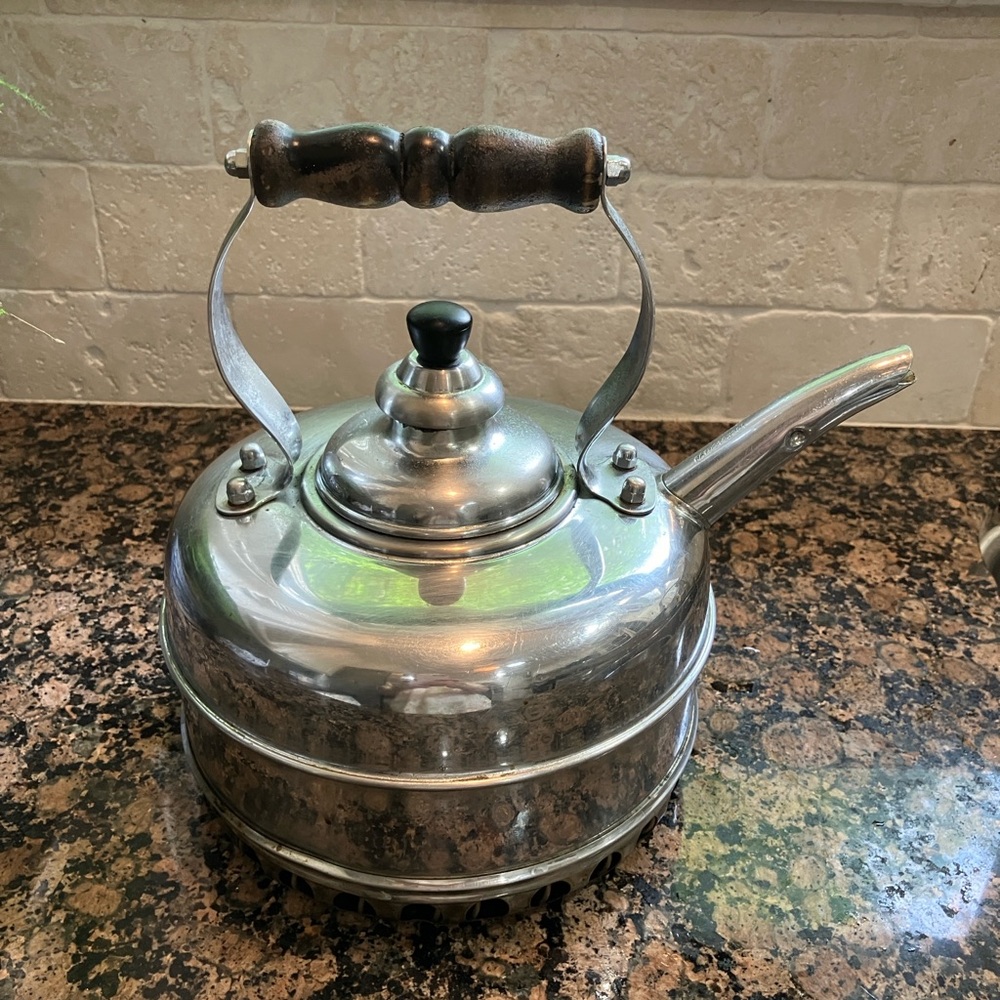 The “Simplex” Kettle Made in England